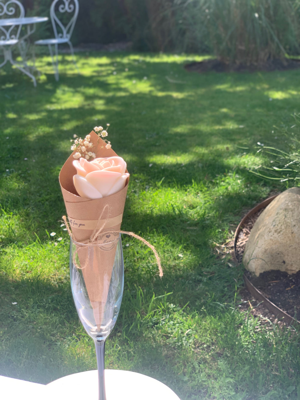 Coffret de 10 cornets floraux aux couleurs mélangées