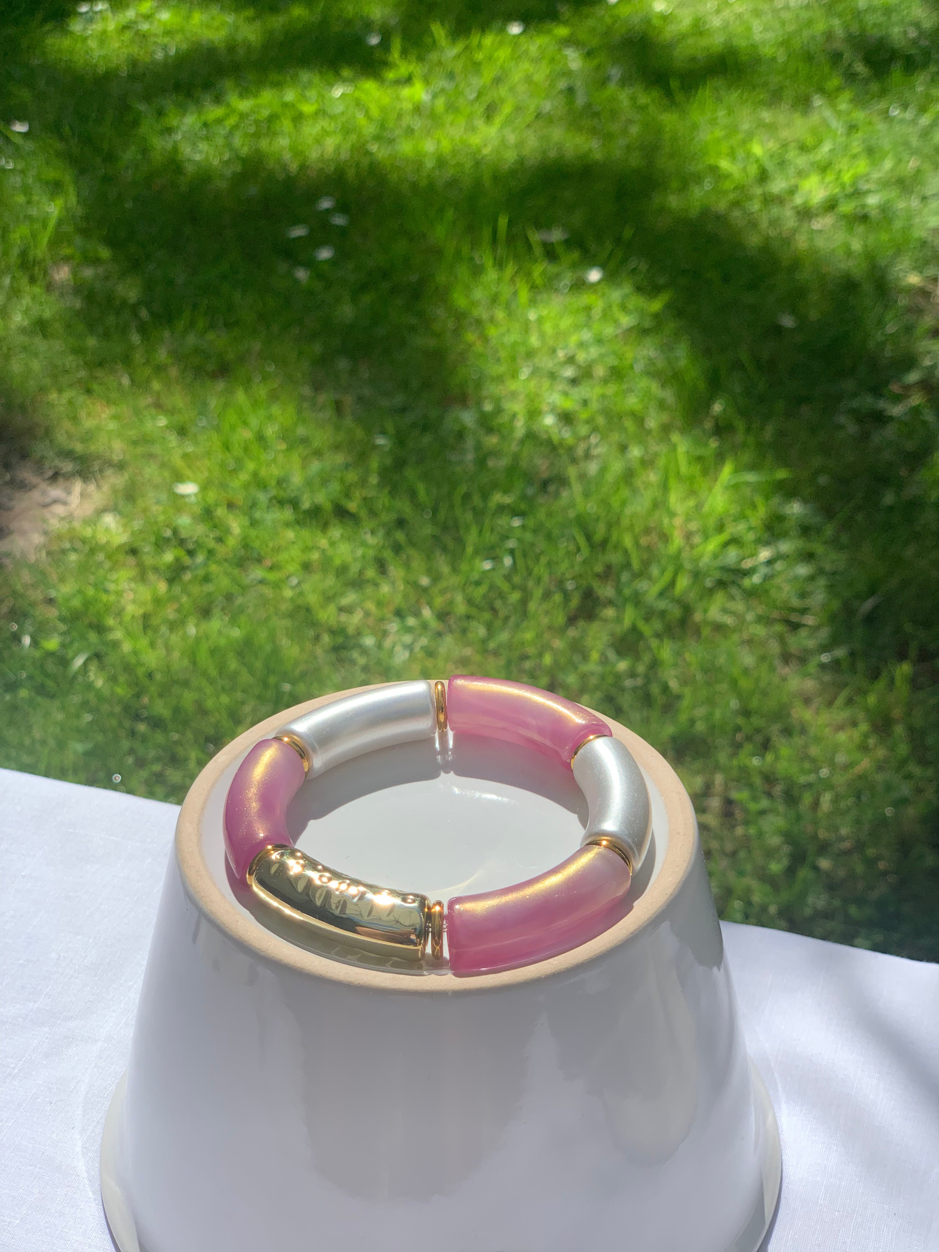 Bracelet de perles or, mauve et blanc